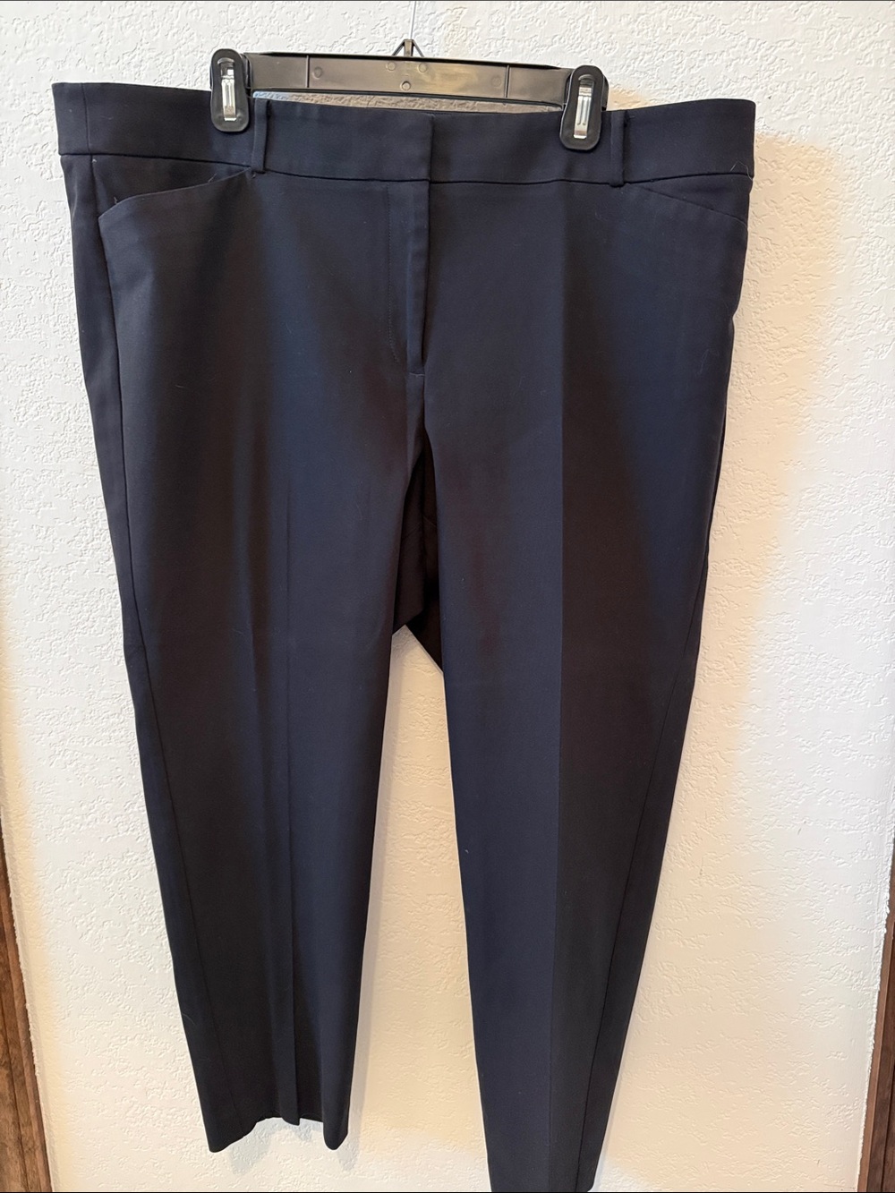LOFT Women’s Classic Black Ankle Length Pants